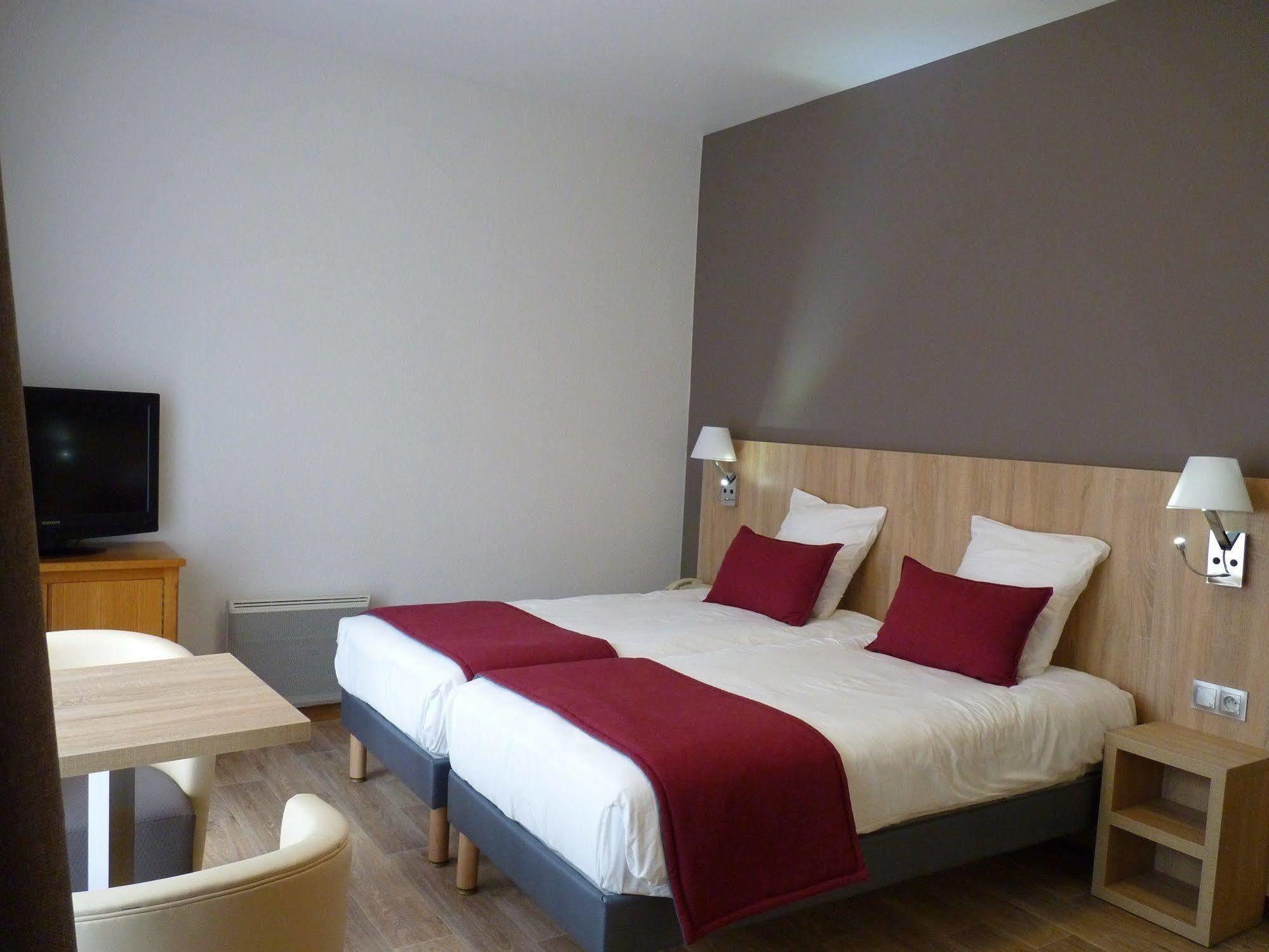 Logis Hotel Notre-Dame De Bonne Fontaine Danne-et-Quatre-Vents Buitenkant foto